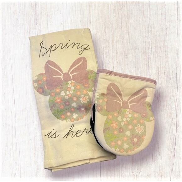 Disney Minnie Mouse Spring is Here Floral Kitchen -Towel/Oven Mitt Mini Combo - Picture 2 of 2
